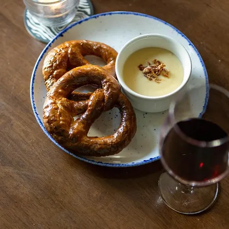 여관 Royal Oak Pub